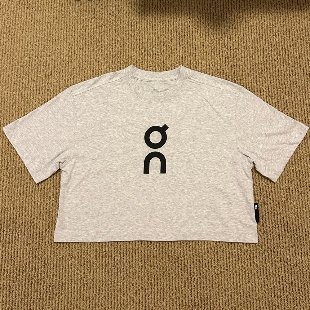 ON CLOUD Club Crew Crop